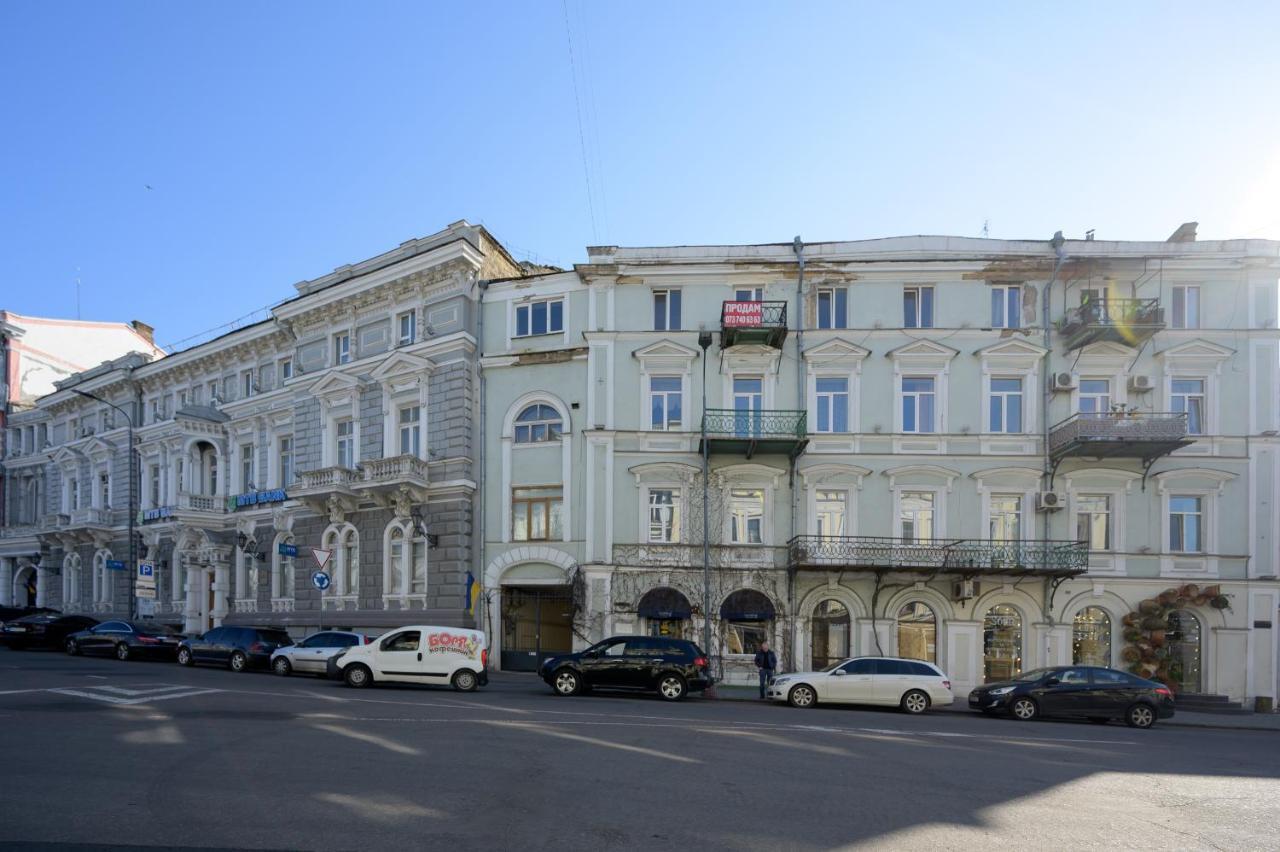 Vintage Apart On Ekaterininskaya Sq. 9 Odessa Exteriör bild